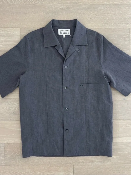 Maison Margiela Men’s Blue/Gray Linen Short Sleeve Tab Collar Shirt - Size 39 - Picture 5 of 8